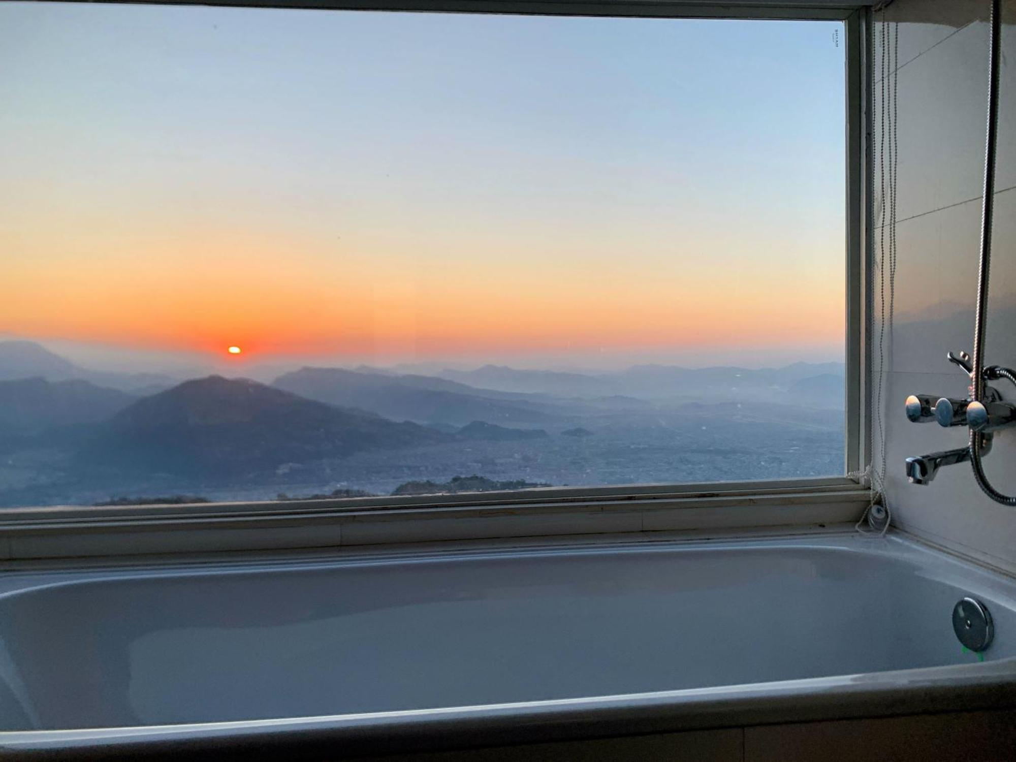 Lodge Superview Lodge, Himalayan Sunrise In Sarangkot Pokhara