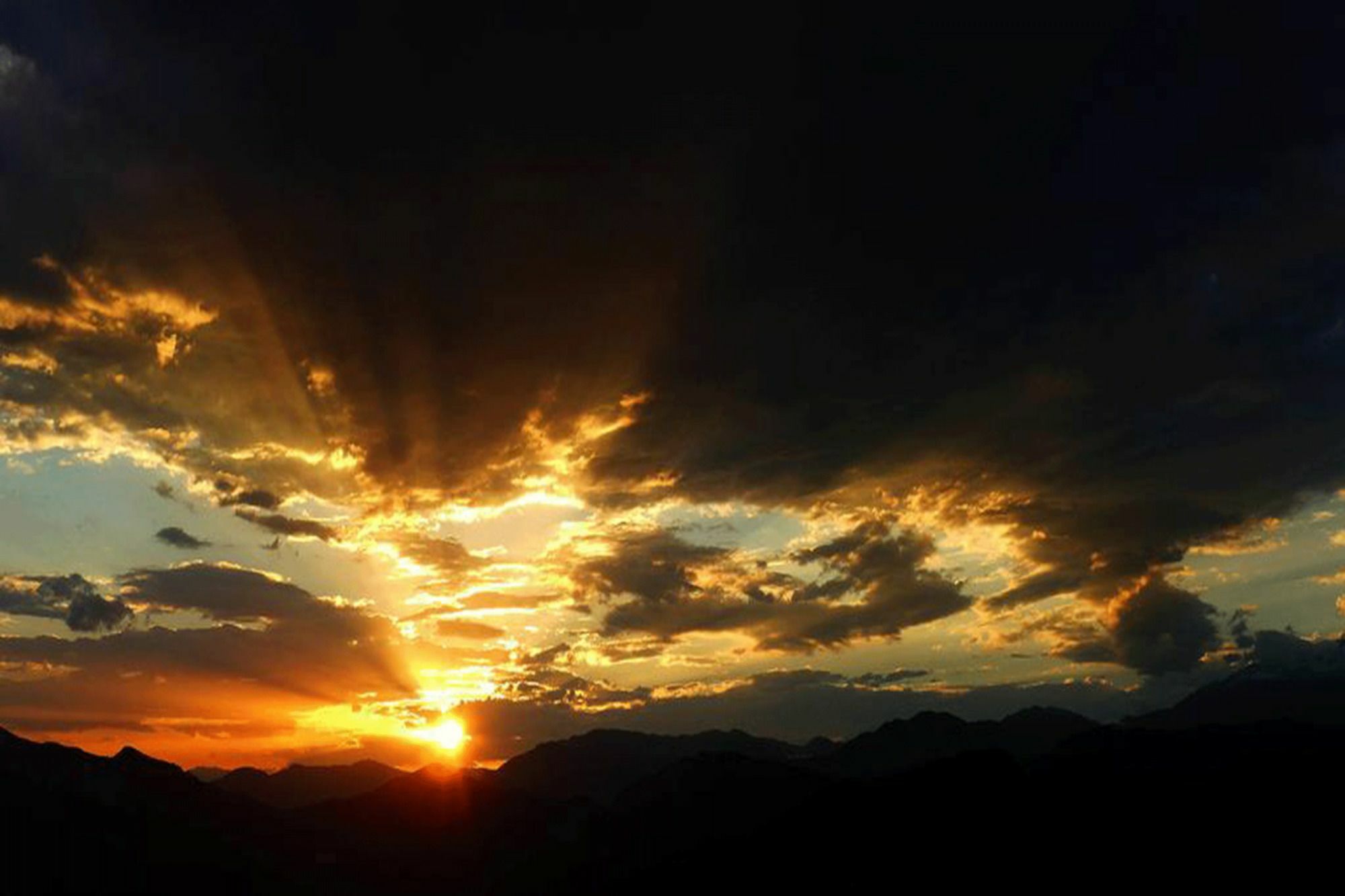 Lodge Superview Lodge, Himalayan Sunrise In Sarangkot *