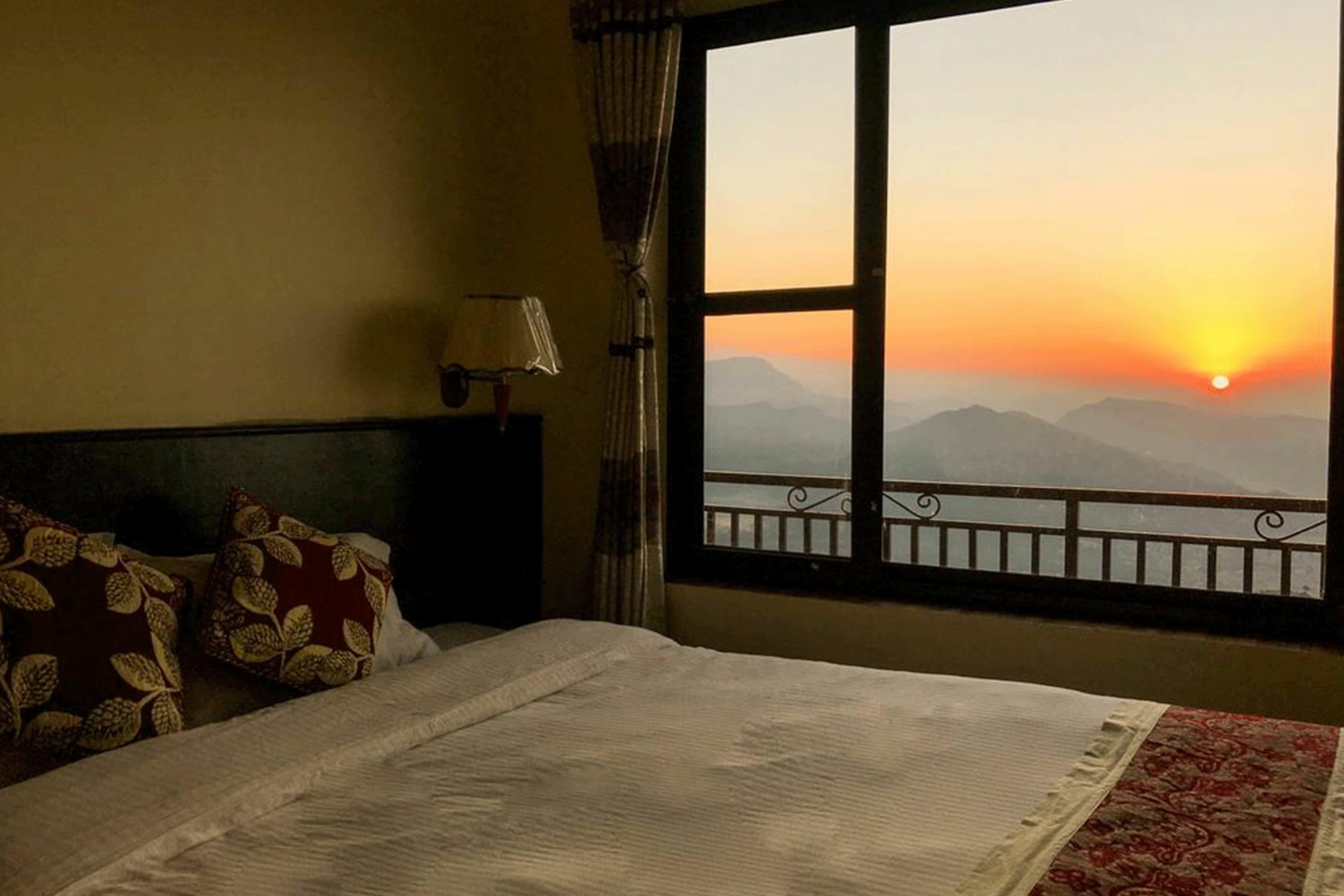 Lodge Superview Lodge, Himalayan Sunrise In Sarangkot *